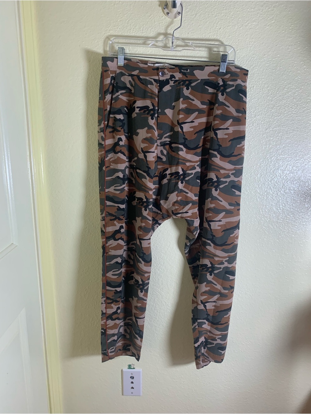 NWOT La Boheme Brown & Black Camouflage Leggings, Size L